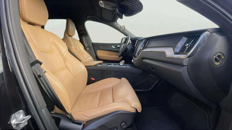 Volvo XC60 2.0 B4, снимка 9 - Автомобили и джипове - 53459970