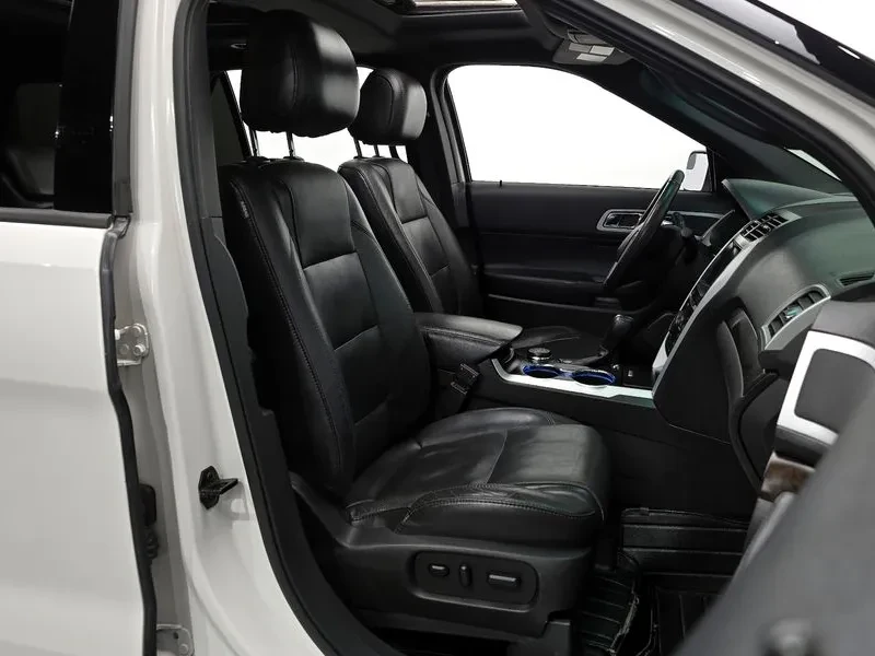 Ford Explorer 3.5 AWD, снимка 10 - Автомобили и джипове - 54350135