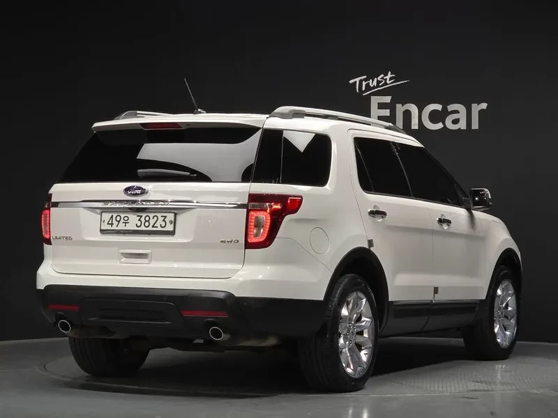 Ford Explorer 3.5 AWD, снимка 2 - Автомобили и джипове - 54350135