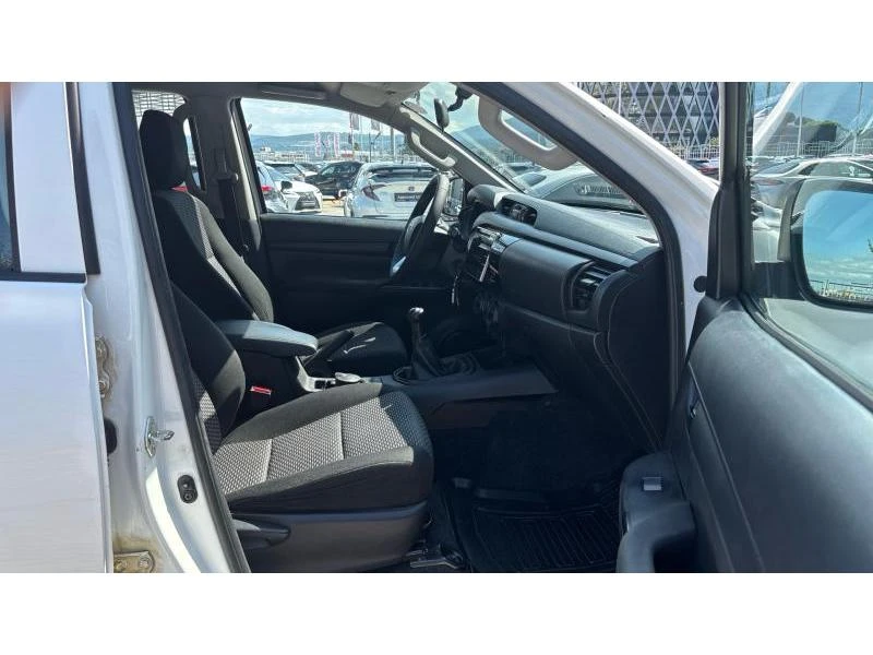 Toyota Hilux DOUBLE CAB 2.4D 6MT COMFORT, снимка 6 - Автомобили и джипове - 55390542