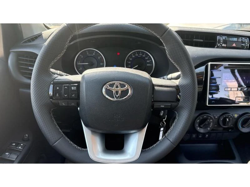 Toyota Hilux DOUBLE CAB 2.4D 6MT COMFORT, снимка 13 - Автомобили и джипове - 55390542