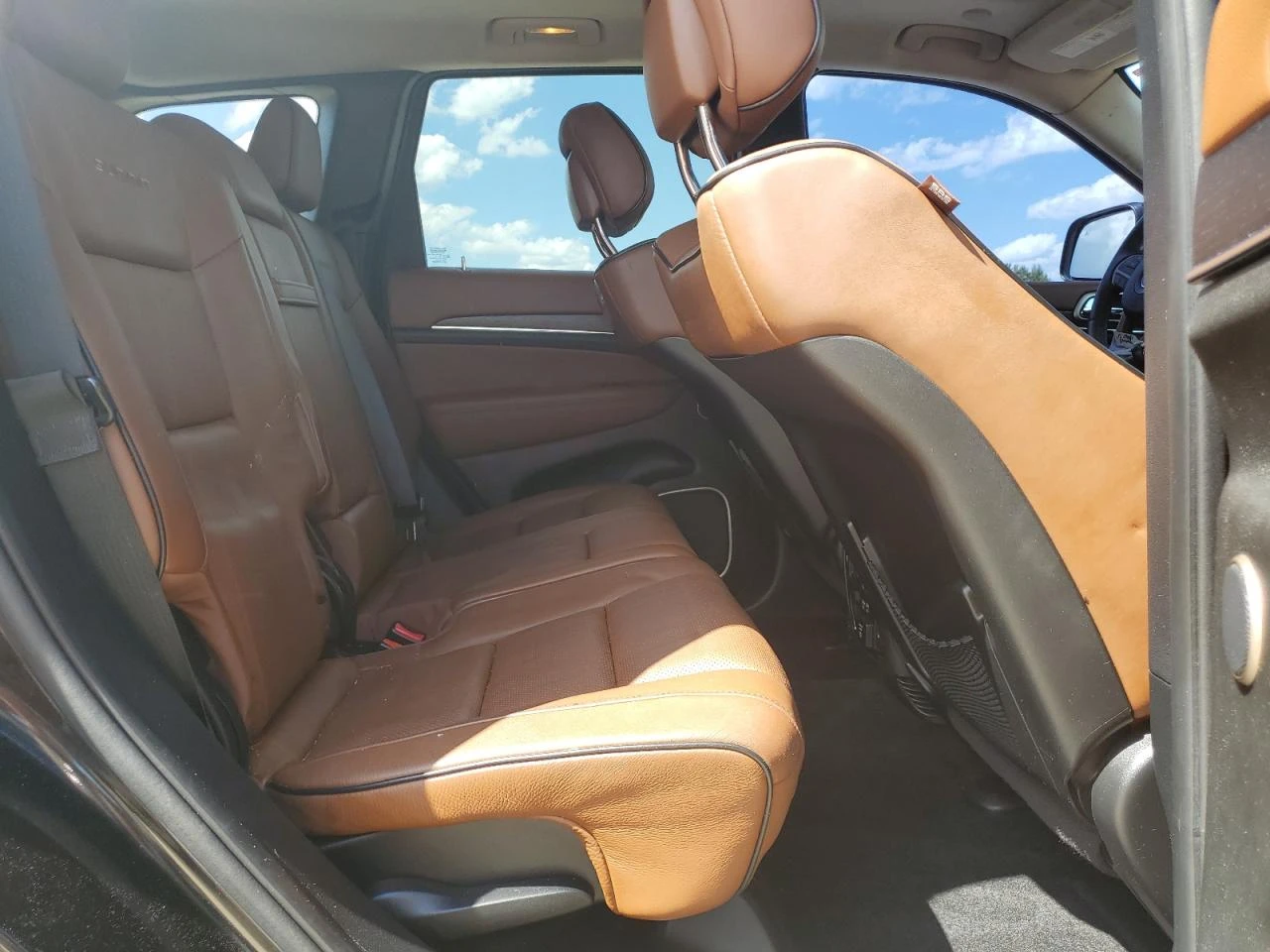 Jeep Grand cherokee SUMMIT/4X4/3.6 V6/ПОДГРЕВ/ОБДУХВАНИЯ - изображение 10