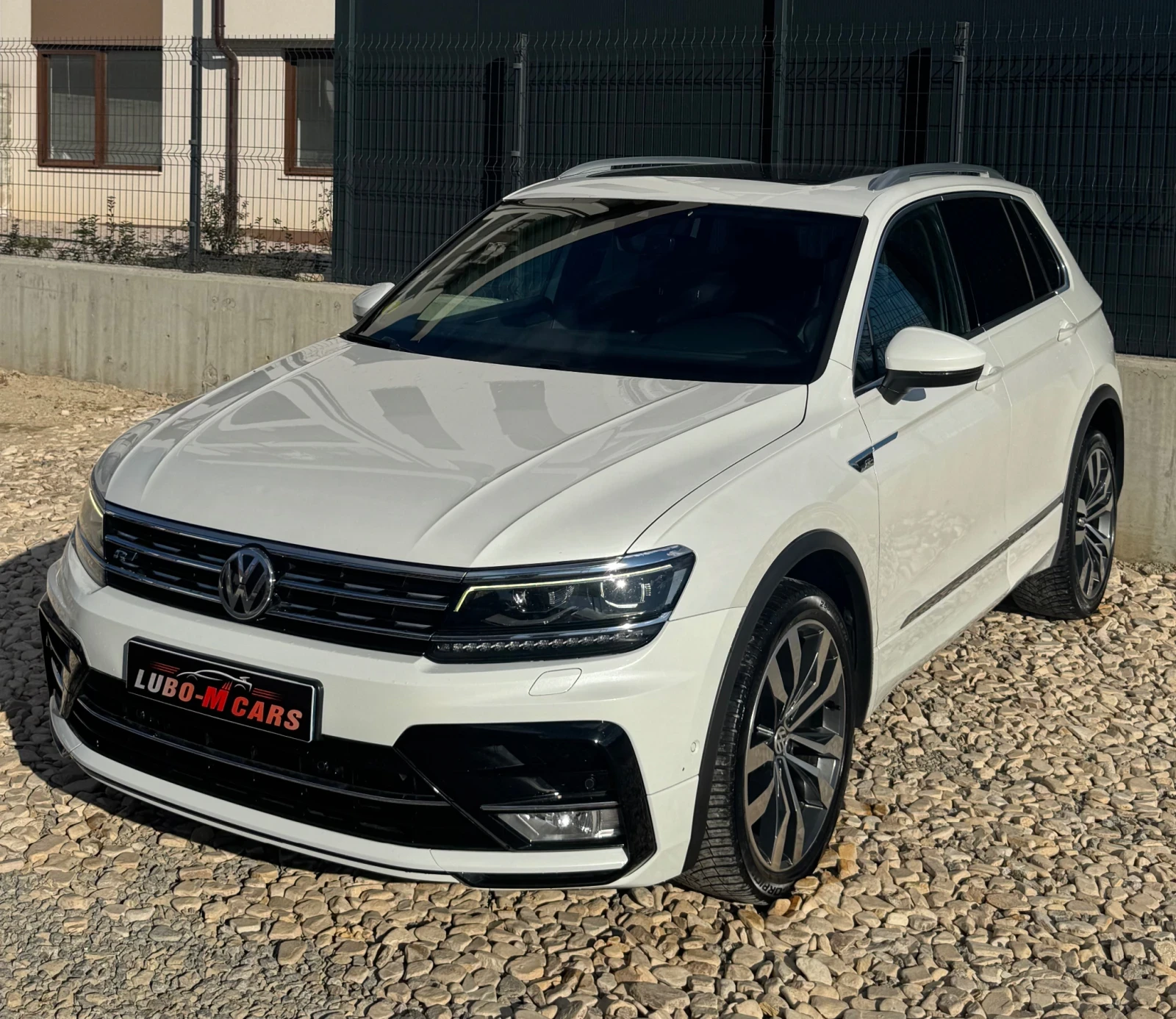 VW Tiguan 2.0TDI* 4MOTION* 240к.с* R-LINE* FULL* 