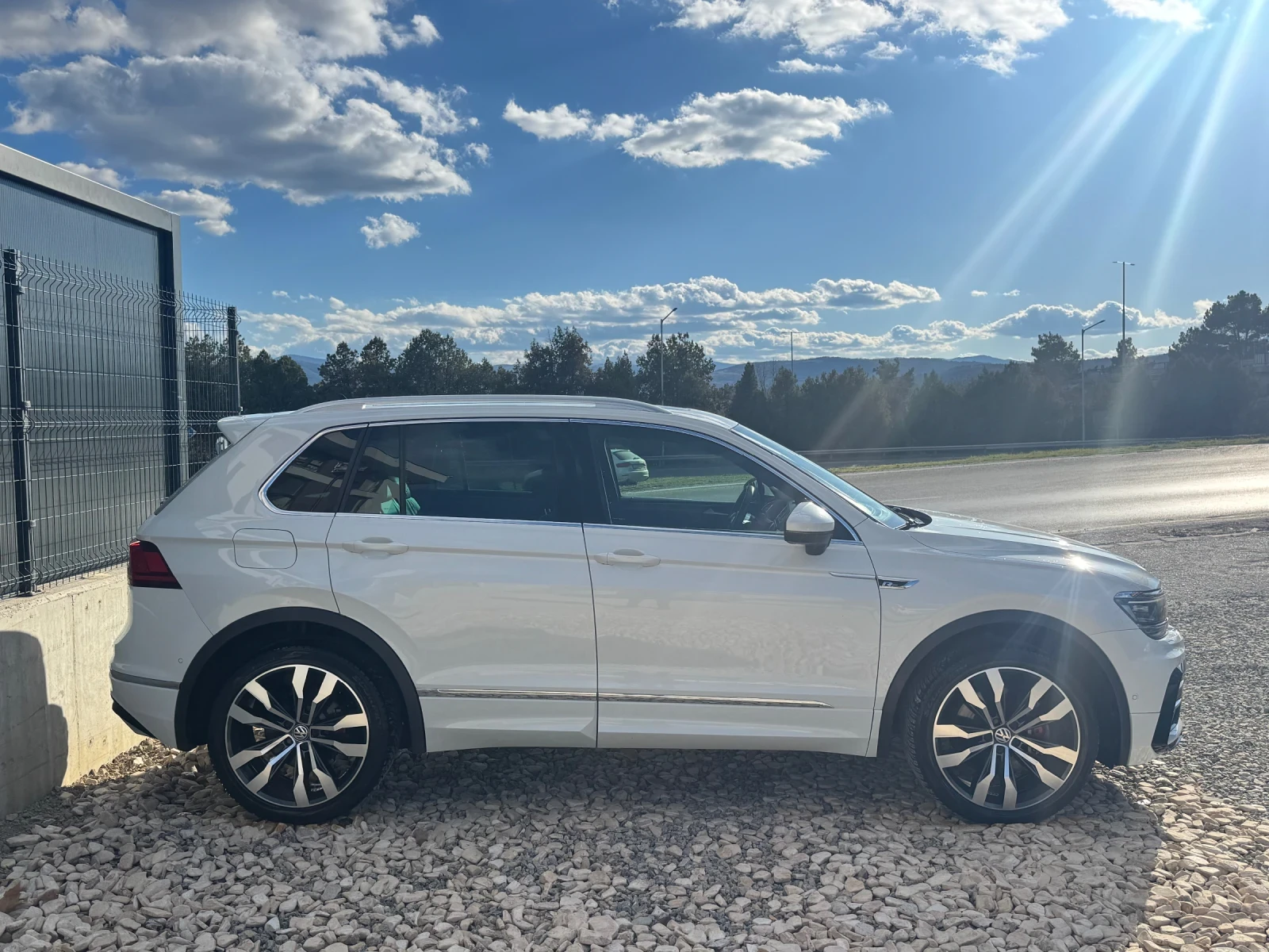 VW Tiguan 2.0TDI* 4MOTION* 240к.с* R-LINE* FULL*  - изображение 4