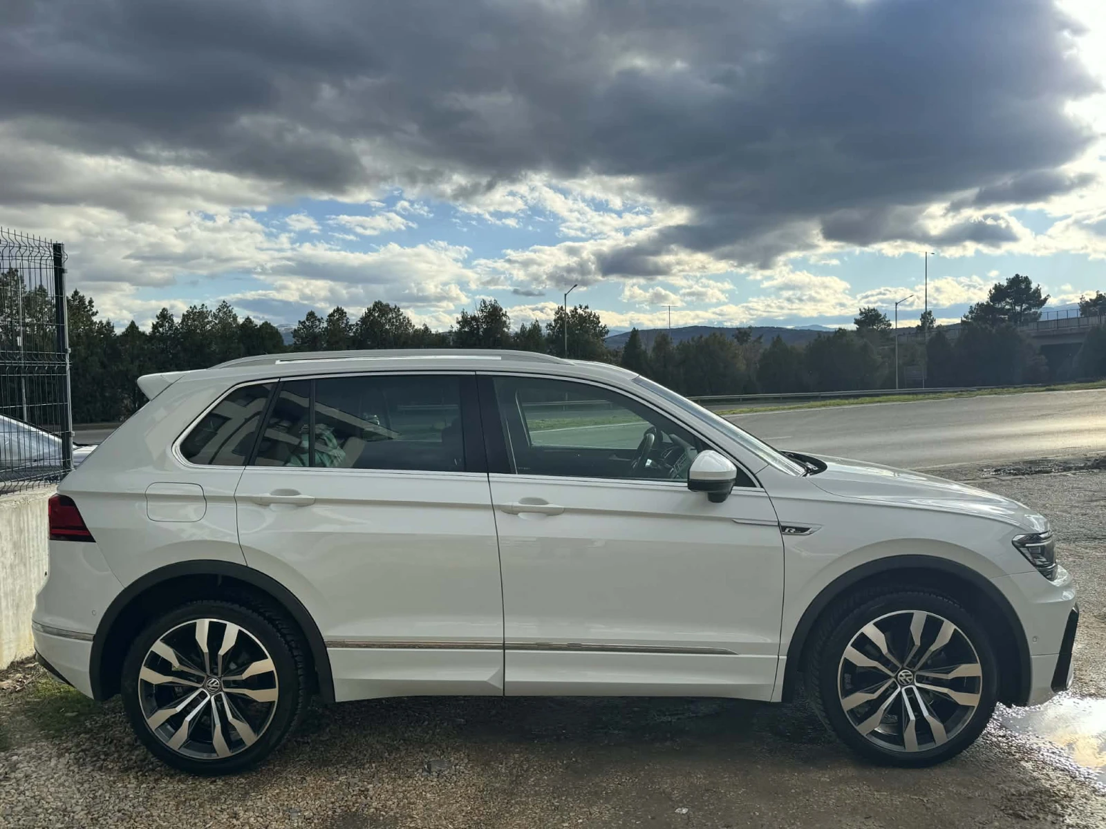 VW Tiguan 2.0TDI* 4MOTION* 240�.�* R-LINE* FULL*  | Mobile.bg � ����������� 4