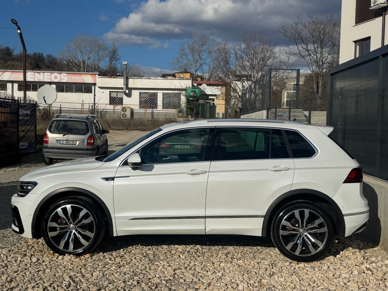 VW Tiguan 2.0TDI* 4MOTION* 240к.с* R-LINE* FULL*  - изображение 5