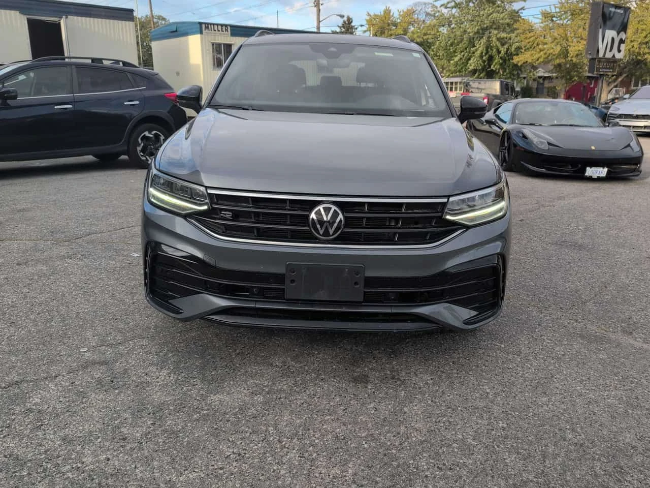 VW Tiguan * Comfortline R Line Black Edition * CARFAX * ЦЕНА - изображение 2