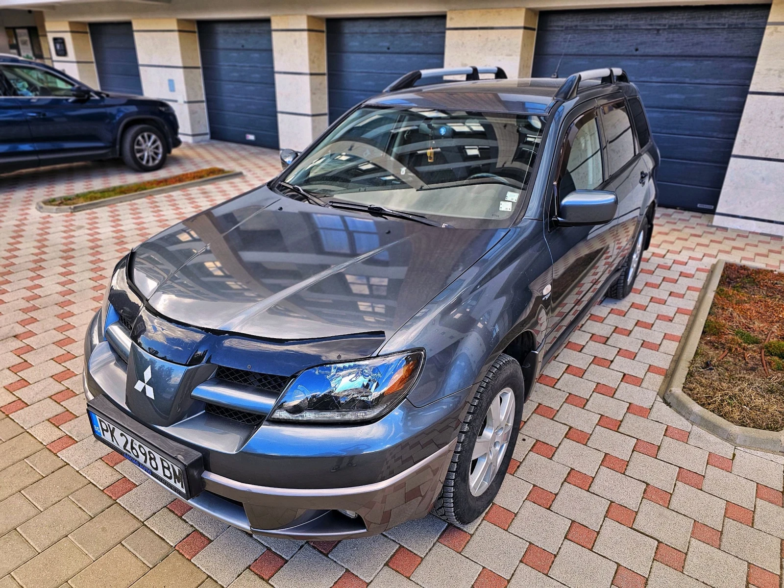 Mitsubishi Outlander 2.4 / бензин- газ, снимка 5 - Автомобили и джипове - 54011446