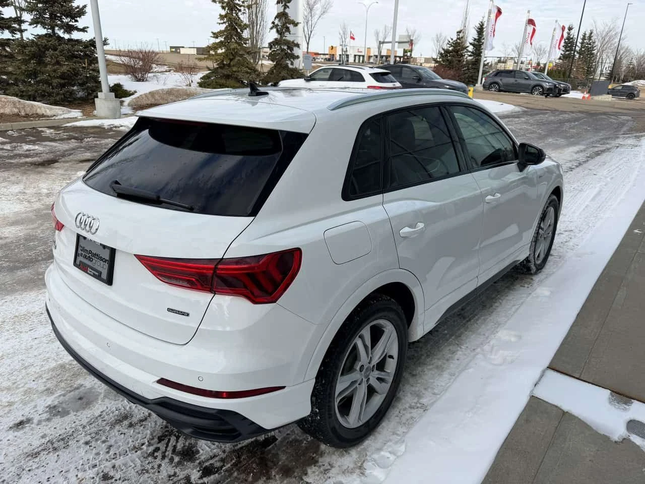 Audi Q3 Progressiv/ПАНОРАМА/ПРЕДСТАВИТЕЛСТВО НА AUDI, снимка 7 - Автомобили и джипове - 54032795