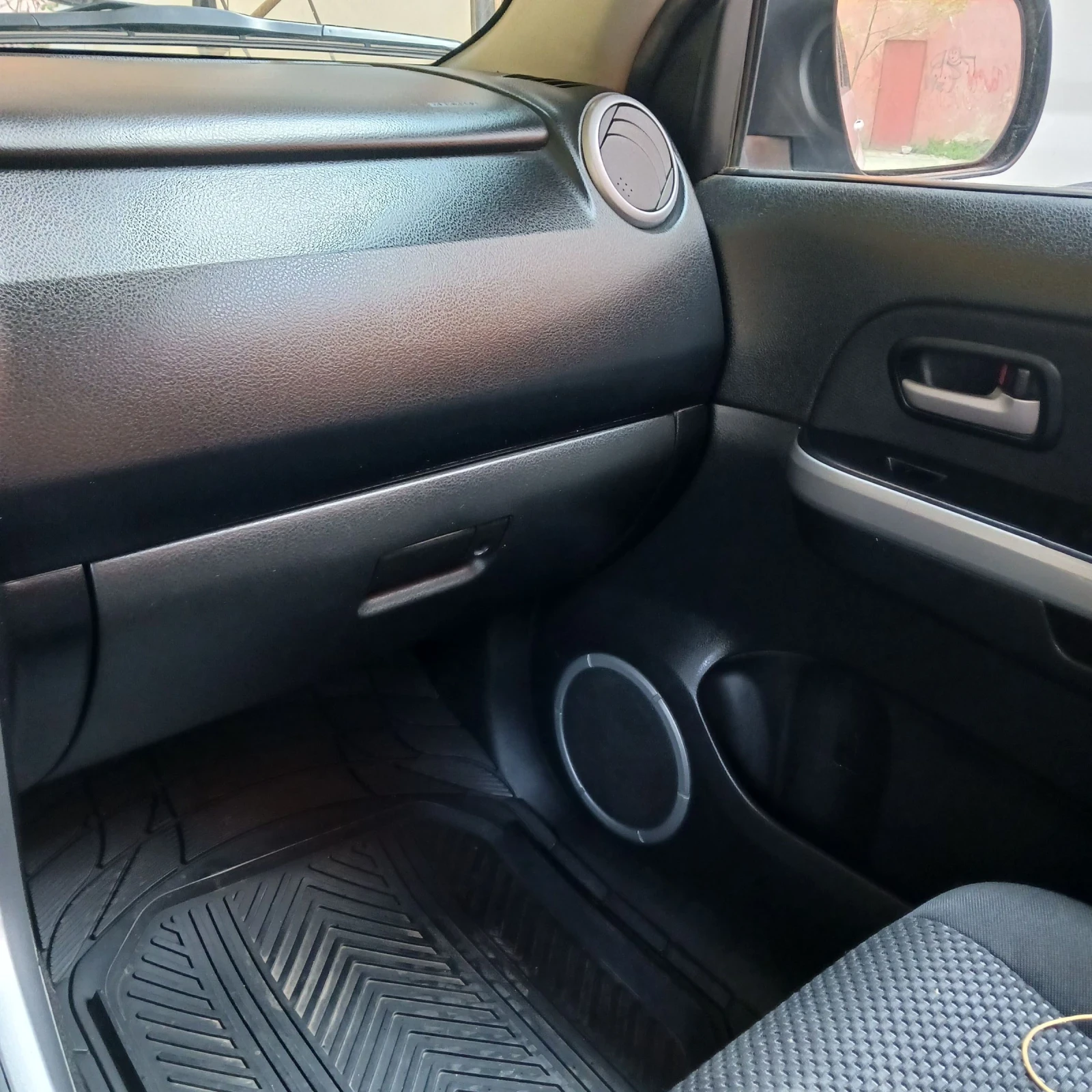 Suzuki Grand vitara, снимка 15 - Автомобили и джипове - 54238581