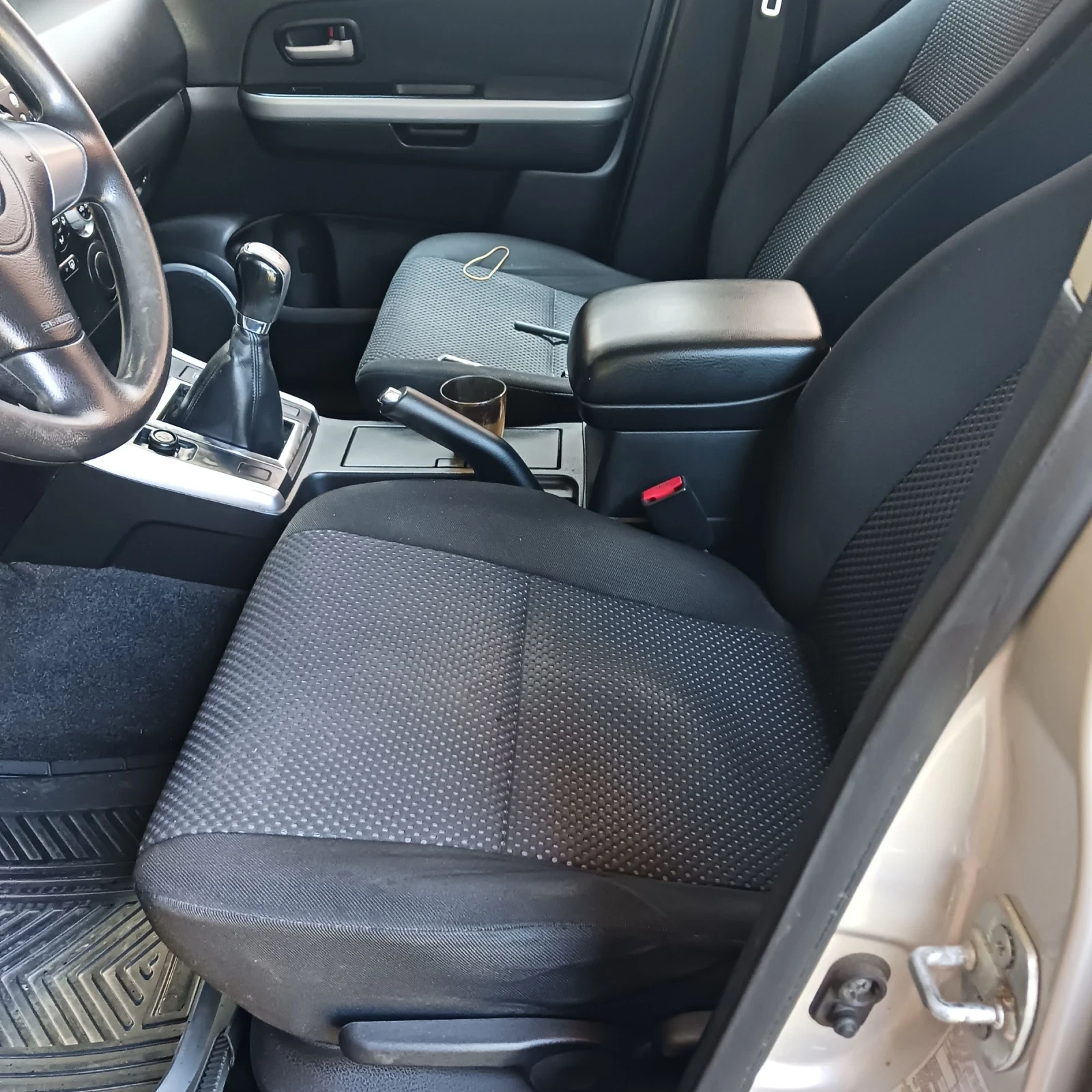 Suzuki Grand vitara, снимка 14 - Автомобили и джипове - 54238581