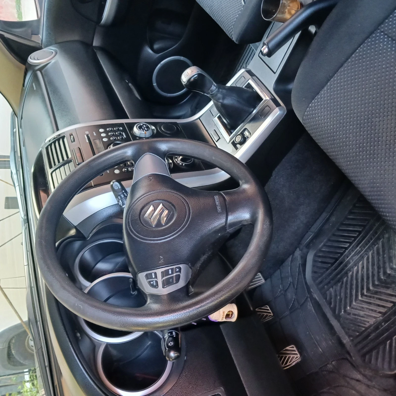 Suzuki Grand vitara, снимка 13 - Автомобили и джипове - 54238581