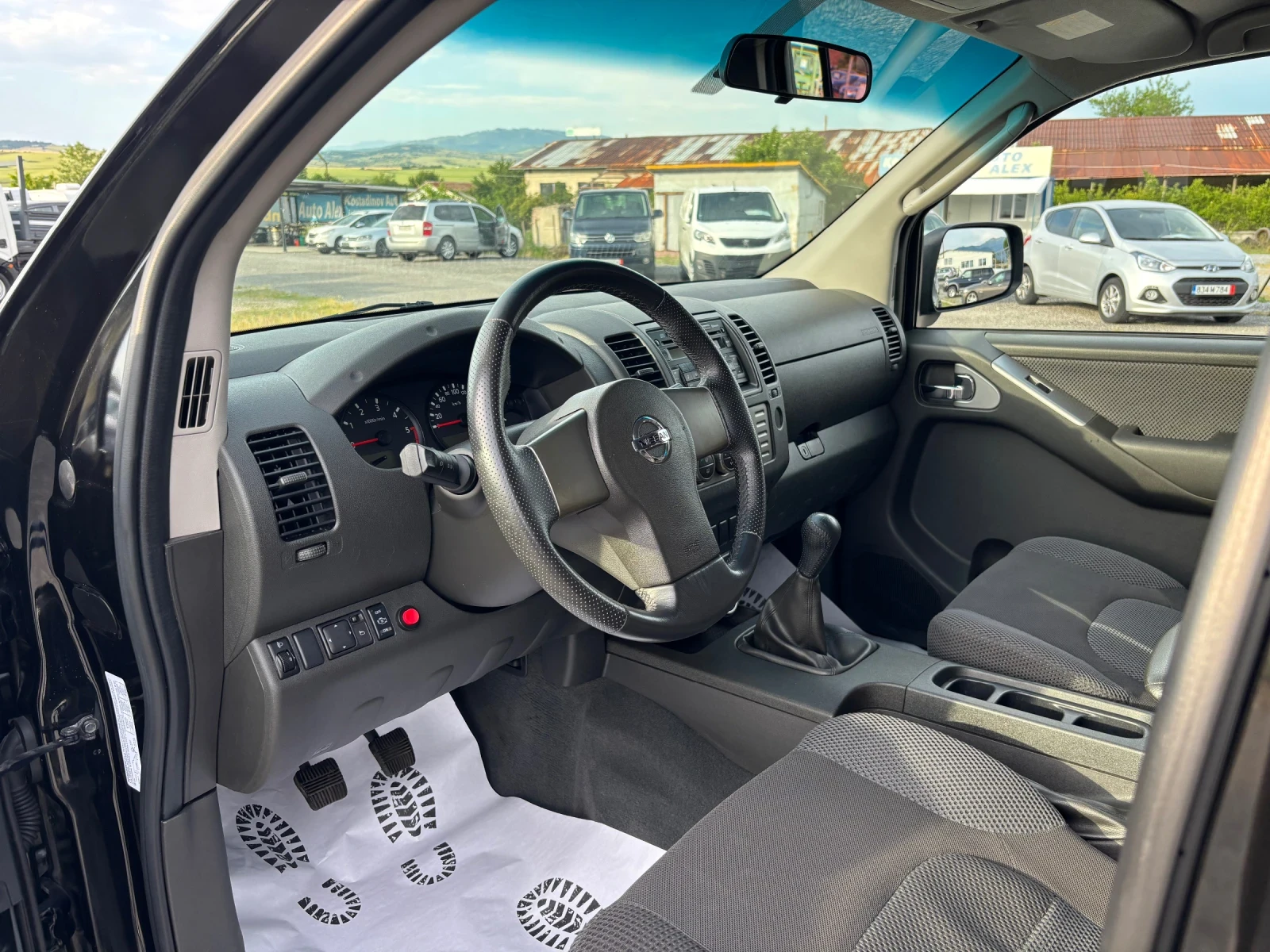 Nissan Navara 3.0d, снимка 7 - Автомобили и джипове - 54866249