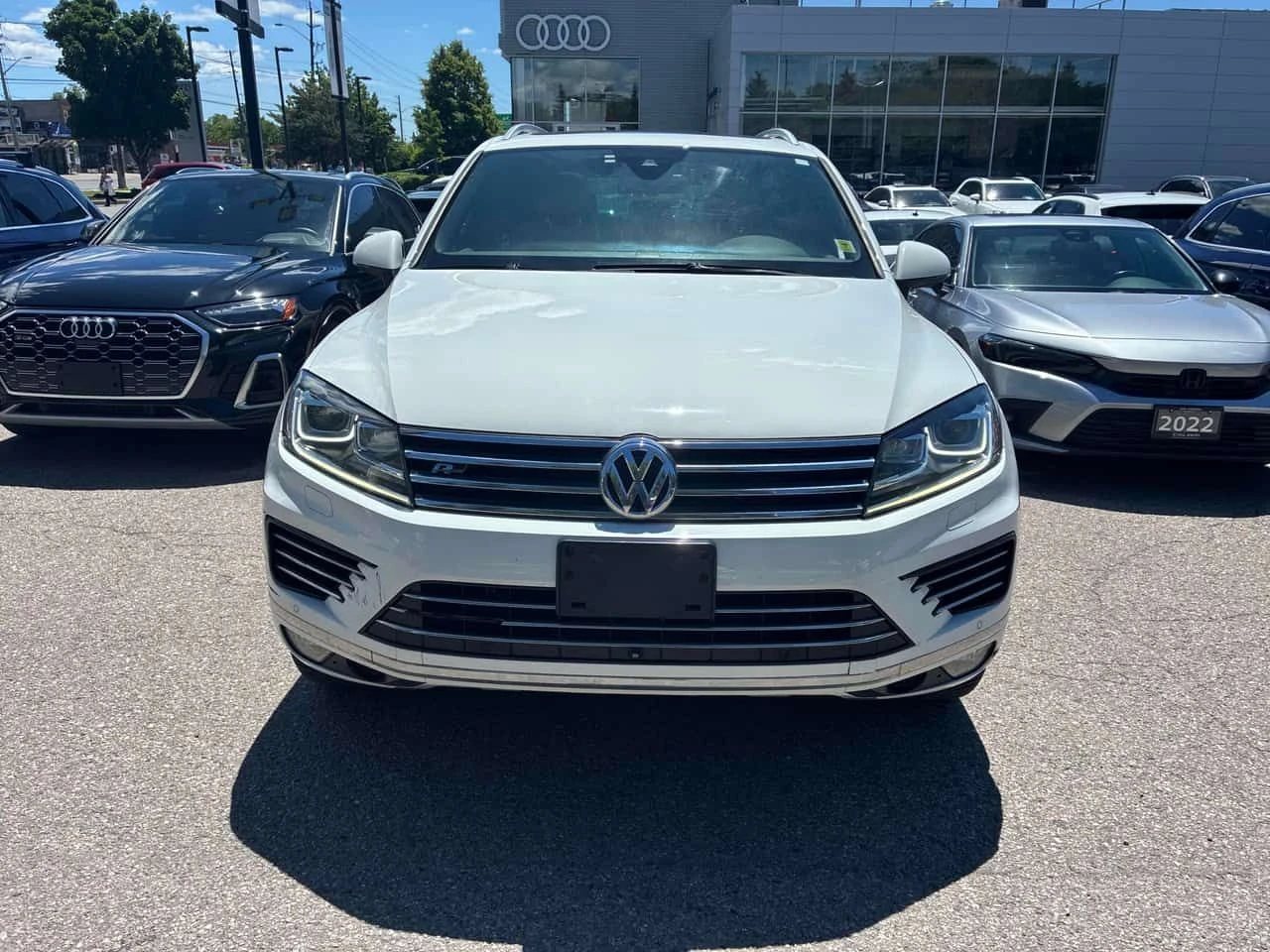 VW Touareg * V6 * CARFAX * ОТ ПРЕДСТАВИТЕЛСТВО * , снимка 6 - Автомобили и джипове - 55057809