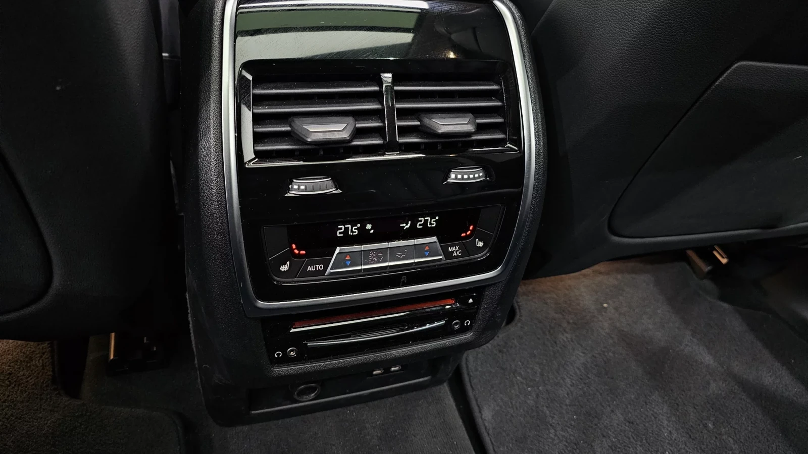 BMW X7 7 SEATS| LASER LED| HUD| 360| PANO| HARMAN KARDON|, снимка 16 - Автомобили и джипове - 55064104