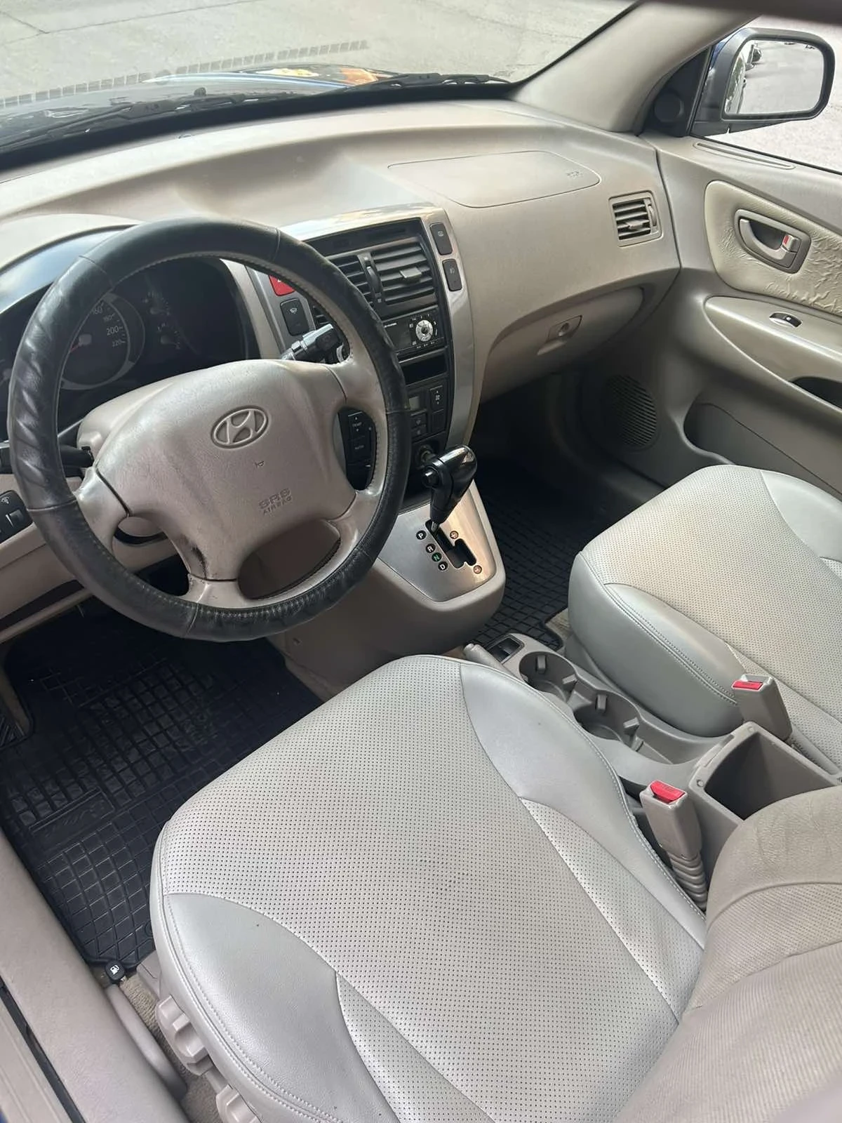 Hyundai Tucson 2.0D 4x4 Avtomat, снимка 14 - Автомобили и джипове - 55191230
