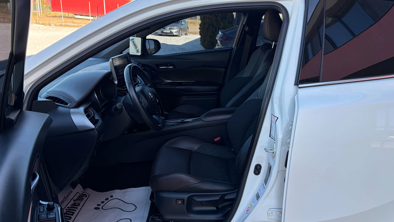 Toyota C-HR 1.8 Hybrid, снимка 7 - Автомобили и джипове - 55974921