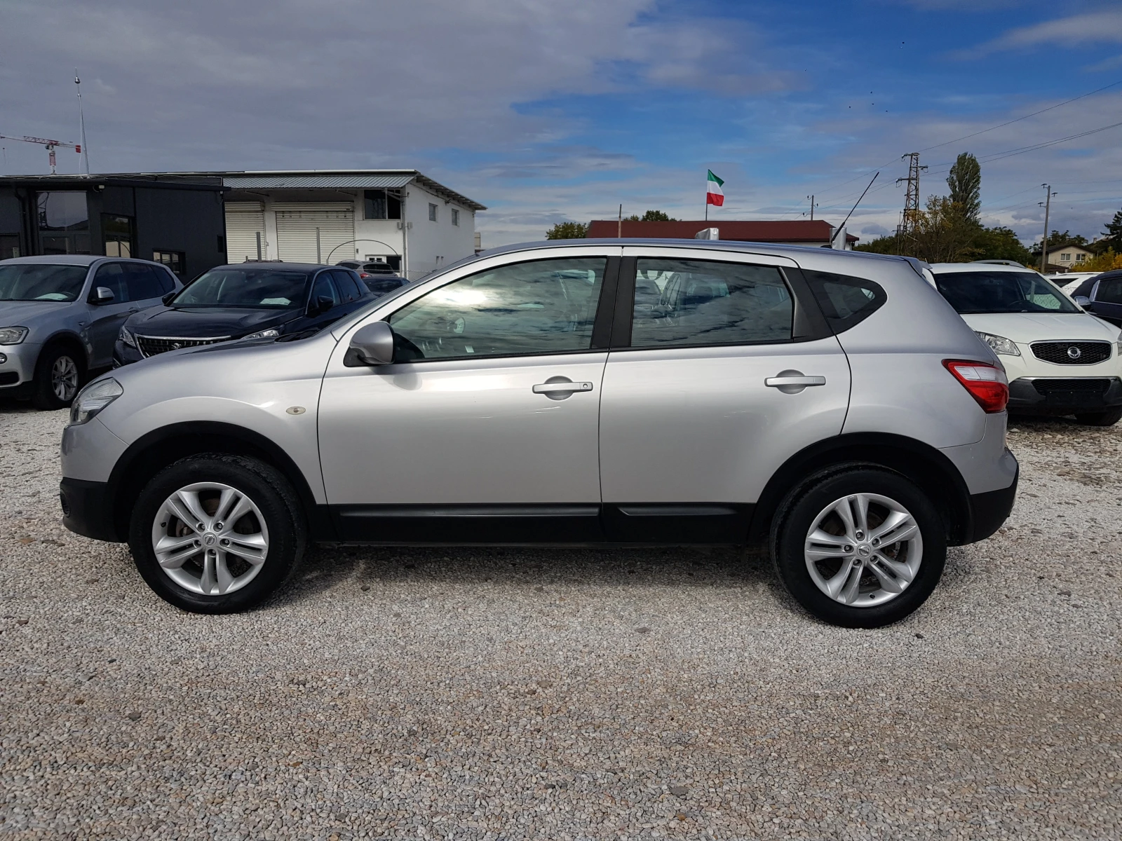 Nissan Qashqai FACELIFT 1.5 DCI - 110 �.�. EURO 5A | Mobile.bg � ����������� 8
