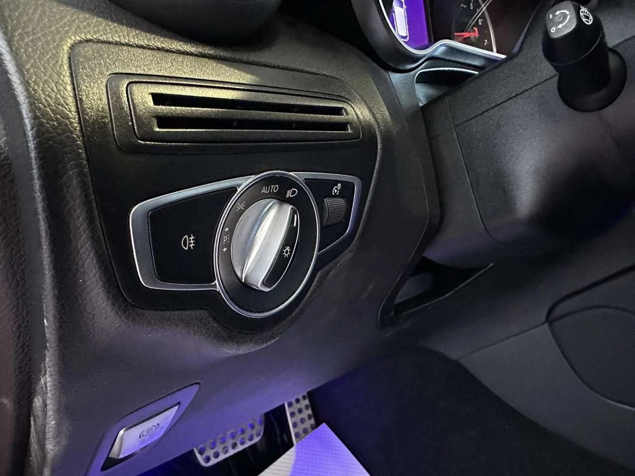 Mercedes-Benz GLC 300 4MATIC, снимка 17 - Автомобили и джипове - 56680459