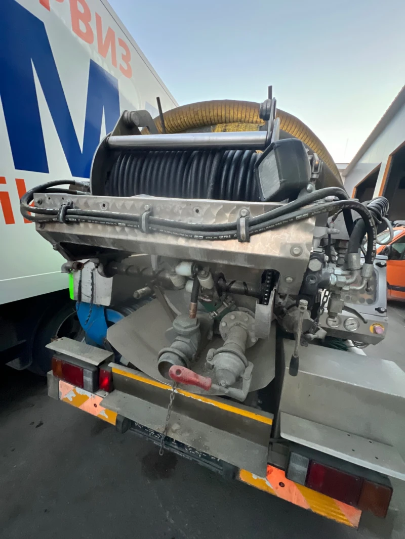 Isuzu 2.8 Каналочистач, снимка 4 - Камиони - 52729117