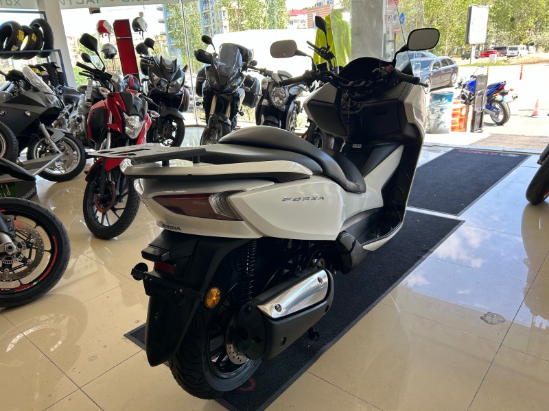 Honda Forza 300ABS, снимка 4 - Мотоциклети и мототехника - 45354113