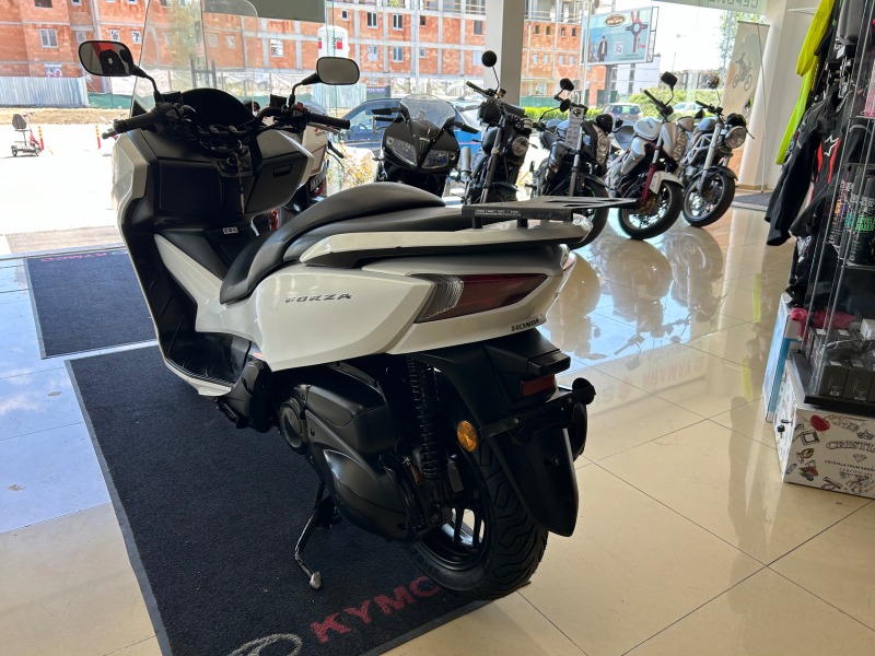 Honda Forza 300ABS, снимка 3 - Мотоциклети и мототехника - 45354113