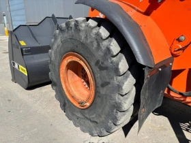 Челен товарач Hitachi ZW 250-6, снимка 14