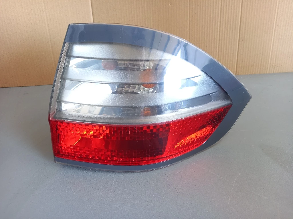 ���� ����� ������ ���� � ���� (S) | Mobile.bg � ����������� 1