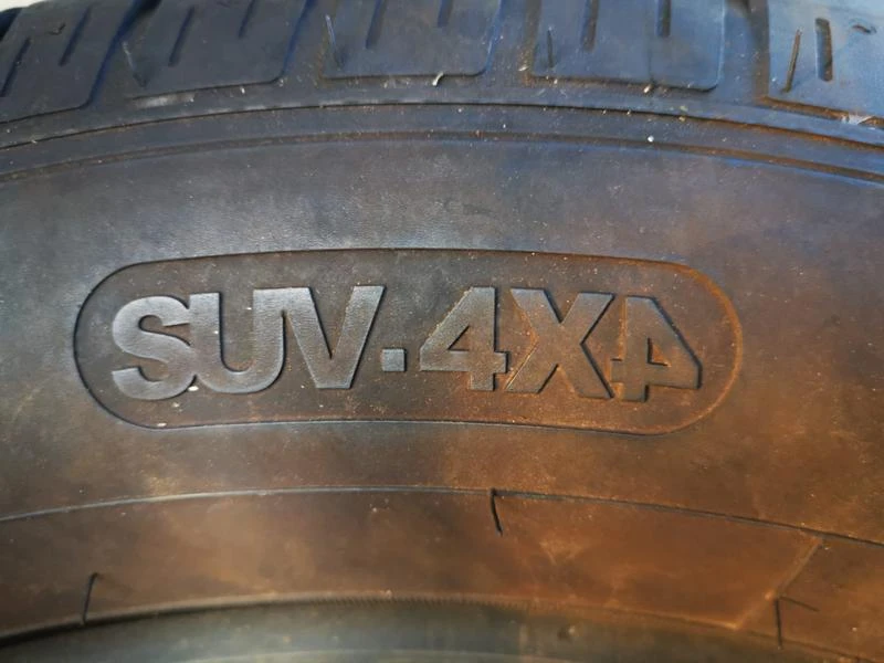 Гуми Летни 215/60R17, снимка 9 - Гуми и джанти - 18879688