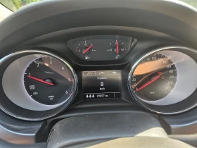 Opel Astra sports tourer, снимка 8