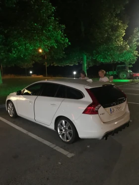 Volvo V60, снимка 13