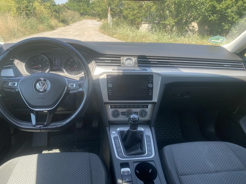 VW Passat 1.5TFSI, снимка 4 - Автомобили и джипове - 41466159