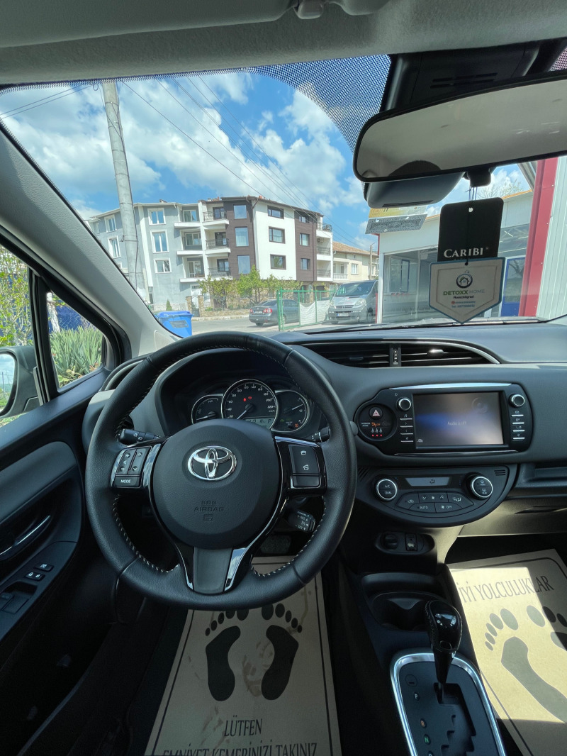 Toyota Yaris 1.5 Hybrid, снимка 7 - Автомобили и джипове - 45252343