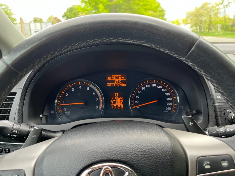 Toyota Avensis 2.0i AUTOMATIC-KEYLESS, снимка 7 - Автомобили и джипове - 45574460