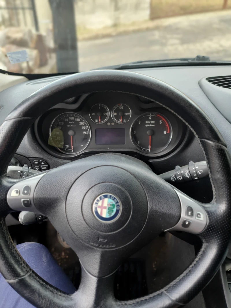 Alfa Romeo 147, снимка 12 - Автомобили и джипове - 49112096