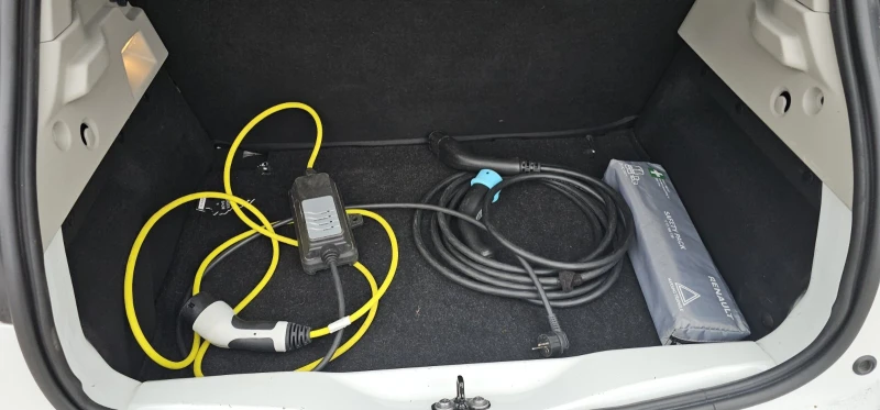 Renault Zoe  Ze 40 41kw/h INTENS, снимка 9 - Автомобили и джипове - 49896544