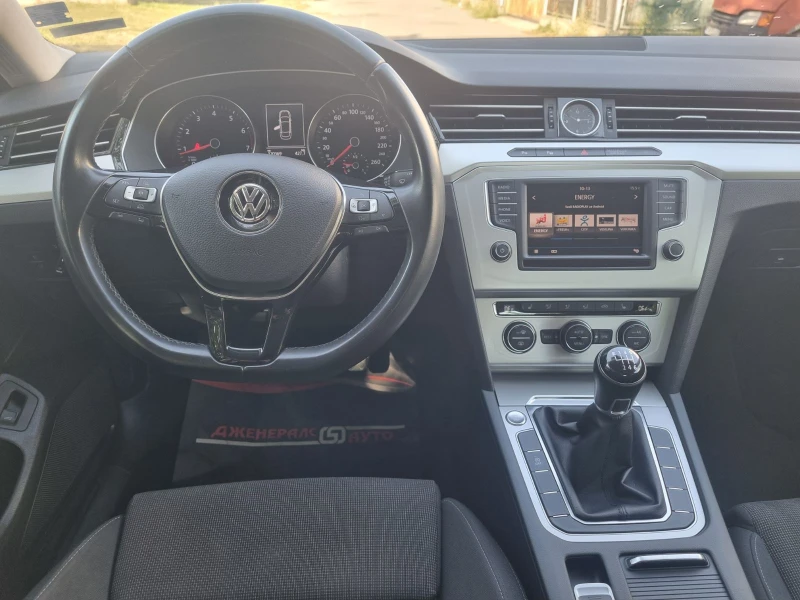 VW Passat, снимка 9 - Автомобили и джипове - 52567183