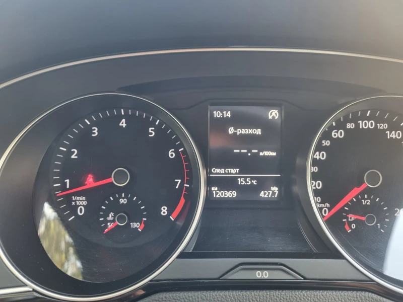 VW Passat, снимка 10 - Автомобили и джипове - 52567183