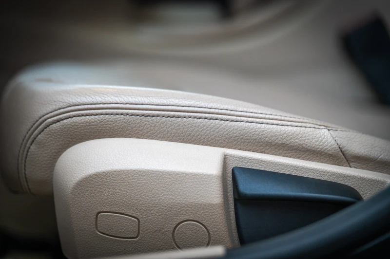 BMW 318 F30 , снимка 12 - Автомобили и джипове - 52187197