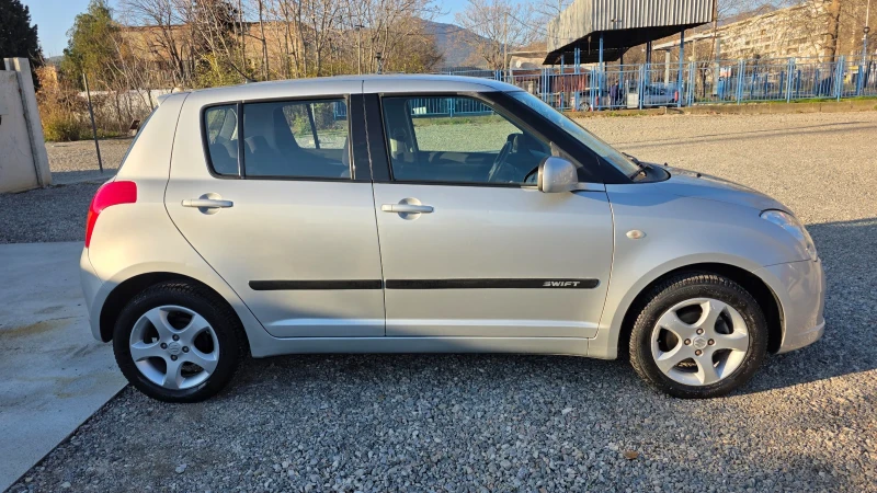Suzuki Swift, снимка 4 - Автомобили и джипове - 52803332
