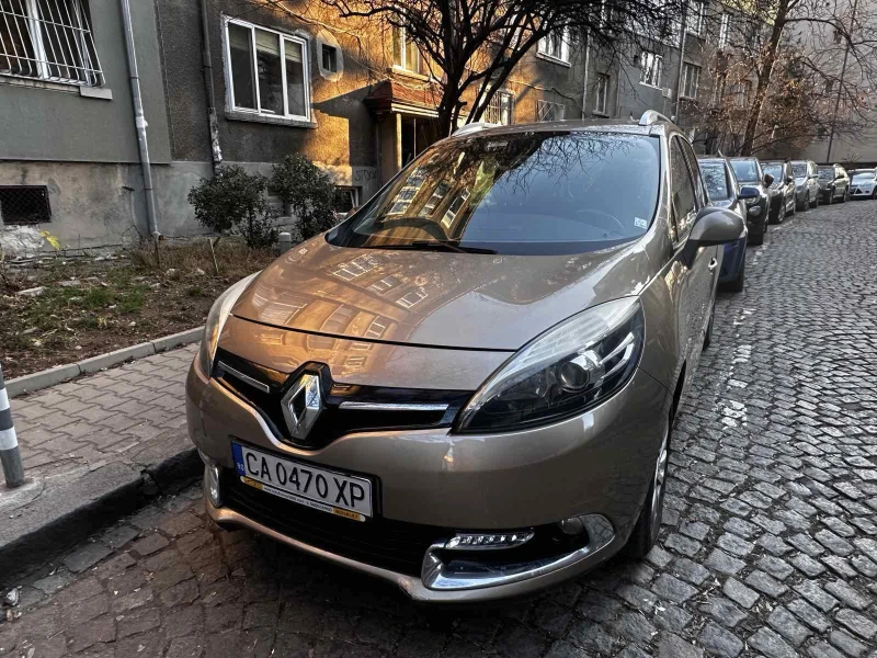 Renault Scenic 1.5dci, снимка 2 - Автомобили и джипове - 52812916