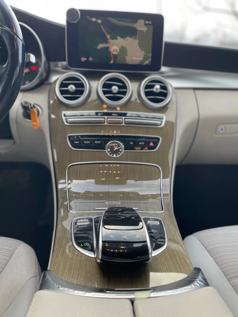 Mercedes-Benz C 220 7G tronic, avangarde, подгрев, full led, снимка 10 - Автомобили и джипове - 52973432