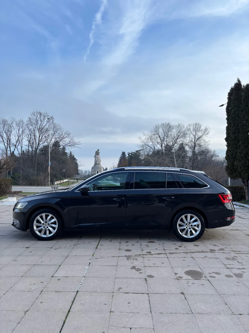 Skoda Superb 2.0 tdi 190кс Camera Carplay Distronic, снимка 3 - Автомобили и джипове - 53419161