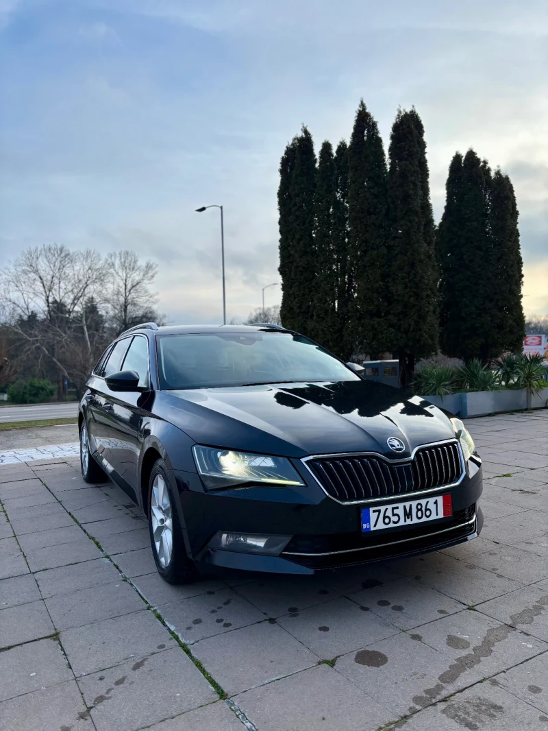 Skoda Superb 2.0 tdi 190кс Camera Carplay Distronic, снимка 2 - Автомобили и джипове - 53419161