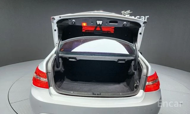 Mercedes-Benz E 350 E-Class E350 Coupe, снимка 8 - Автомобили и джипове - 54152961