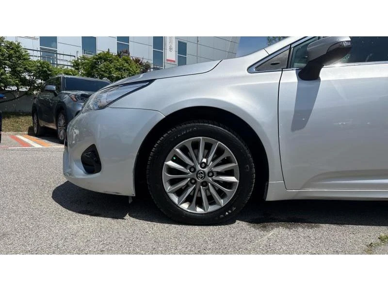 Toyota Avensis SDN 1.6D 6MT EXECUTIVE, снимка 16 - Автомобили и джипове - 54626024