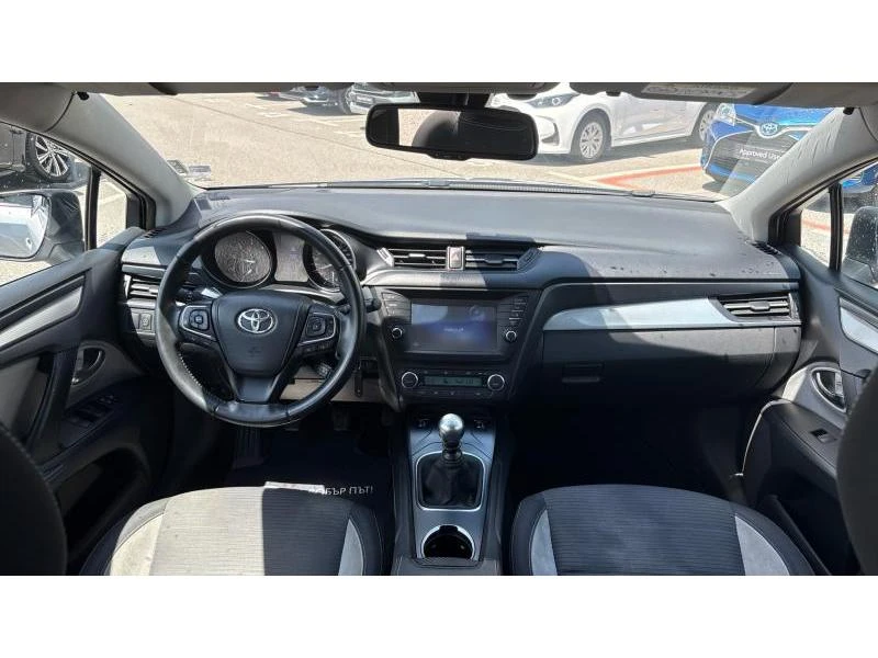 Toyota Avensis SDN 1.6D 6MT EXECUTIVE, снимка 8 - Автомобили и джипове - 54626024