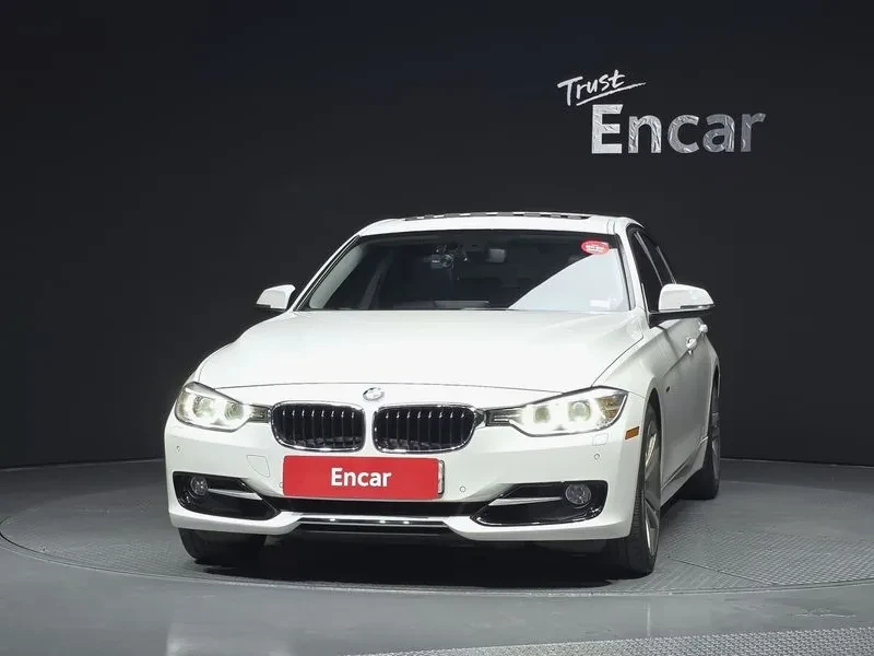 BMW 320 i M Sports - САМО 30% АВАНС, снимка 3 - Автомобили и джипове - 55896893