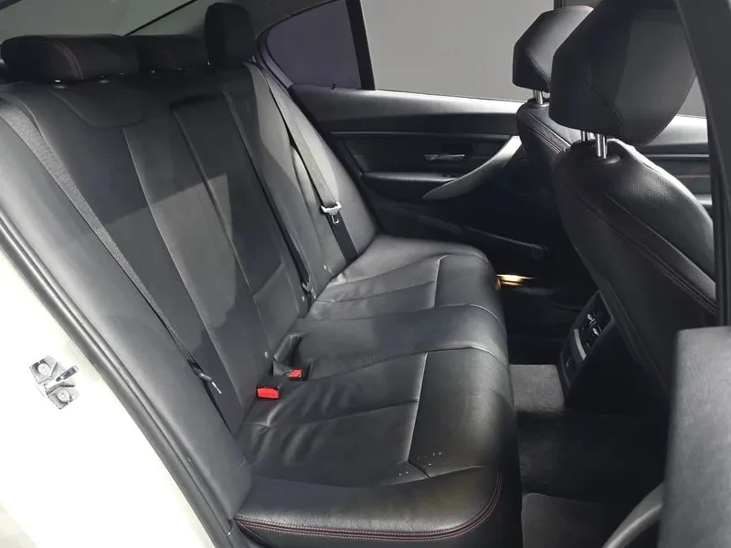 BMW 320 i M Sports - САМО 30% АВАНС, снимка 11 - Автомобили и джипове - 55896893