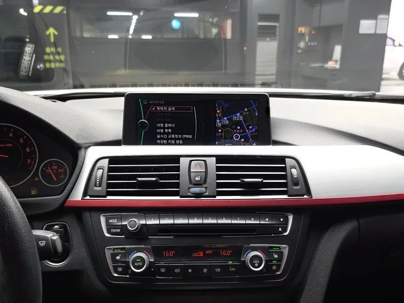 BMW 320 i M Sports - САМО 30% АВАНС, снимка 14 - Автомобили и джипове - 55896893